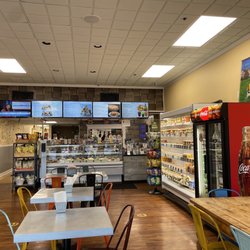 Ande's International Gourmet Deli - Broad view from entrance to counter