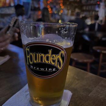 Lion's Head Tavern - Founders All Day IPA - American Near Me - New York, New York Lion's Head Tavern - Founders All Day IPA - American Near Me - New York, New York