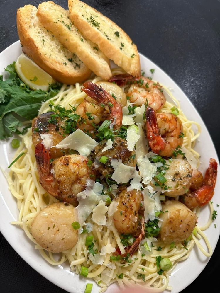 BOSTON’S HARBOR & CAPE Updated June 2024 25 Photos 216 N 5th St, Pennsylvania