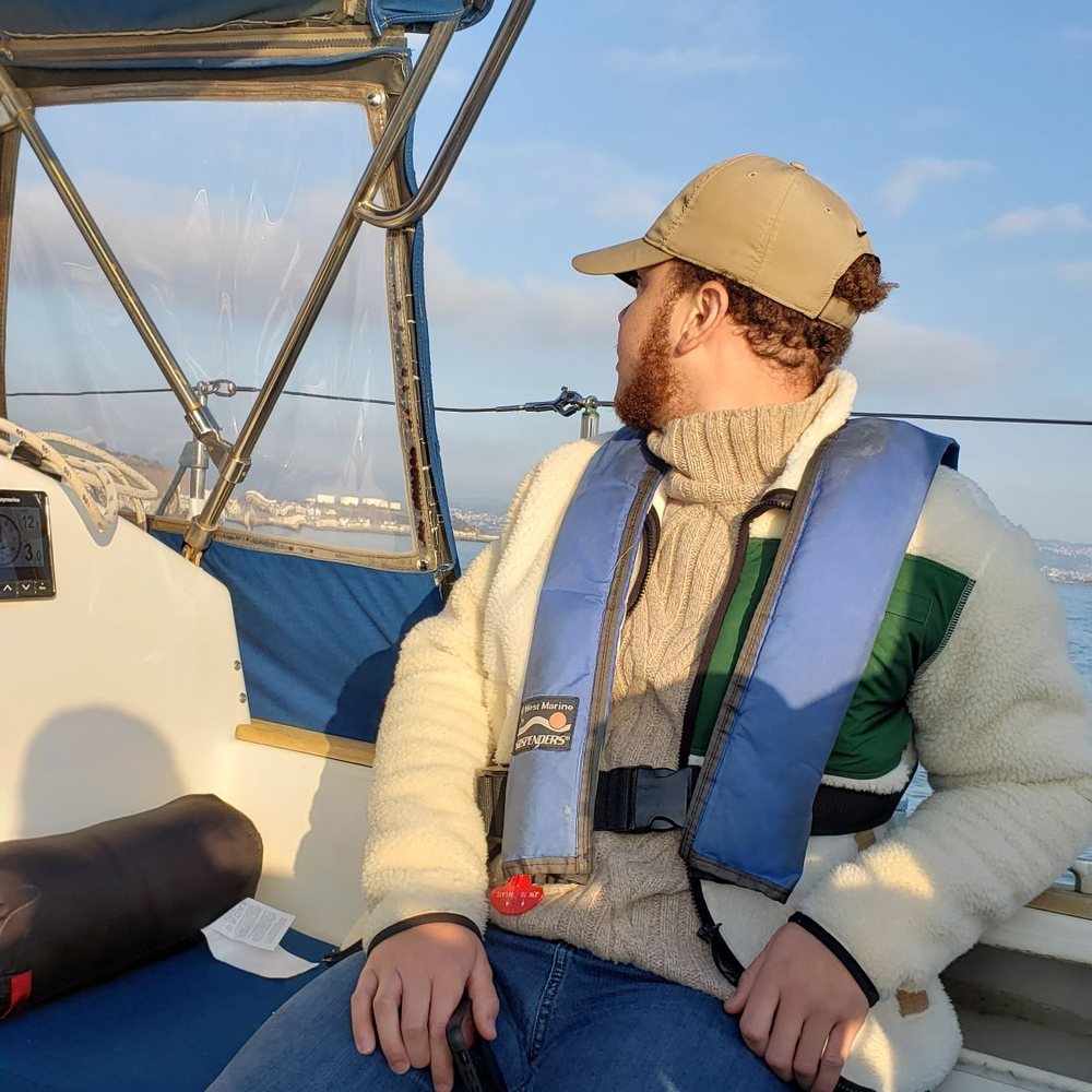 We had a really nice time on the Bay the Sun, dolphins and Seals showed up today. We had a really nice time on the Bay the Sun, dolphins and Seals showed up today.