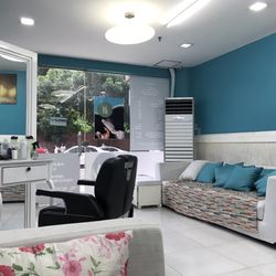 Heritage Salon - Cute space