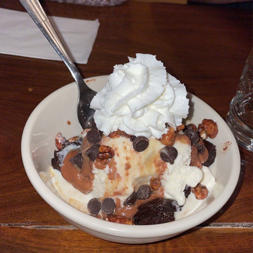 Elk Creek Cafe + Aleworks - Brownie Sundae - New American Near Me - Millheim, Pennsylvania Elk Creek Cafe + Aleworks - Brownie Sundae - New American Near Me - Millheim, Pennsylvania