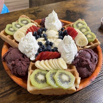 Waffle and Berry - Waffles Near Me - Honolulu, Hawaii