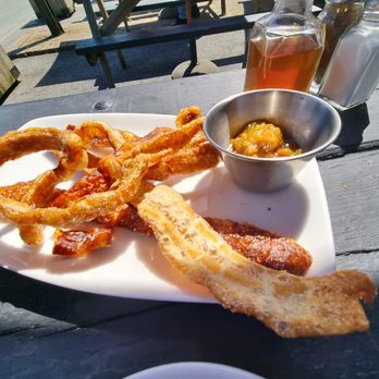 Cwellyn Arms - Pubs Near Me