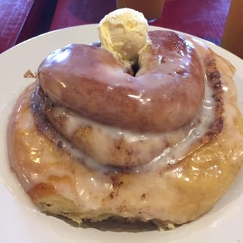 Rooster's - Cinnamon Buns were no joke! - American Near Me - Medford, Oregon