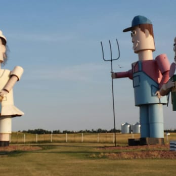 The Enchanted Highway - Arts & Entertainment Near Me - Regent, North Dakota