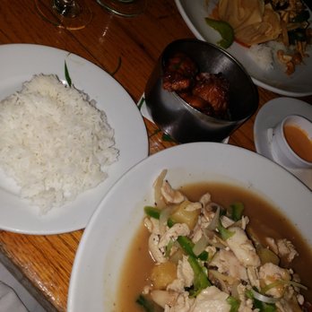 Sea Thai - Ginger Pineapple Chicken - Thai Near Me - Brooklyn, New York