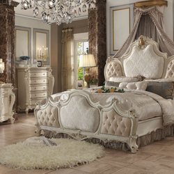 D&S Furniture