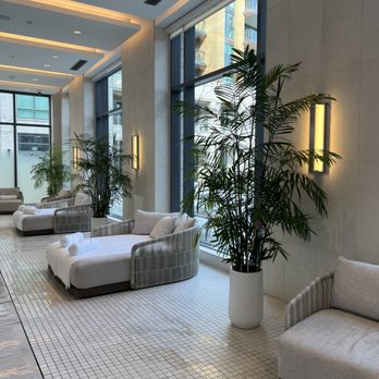 The Pearle Hotel & Spa - Pool - Hotels Near Me - Burlington, Ontario The Pearle Hotel & Spa - Pool - Hotels Near Me - Burlington, Ontario