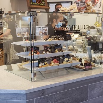 Cinnaholic - Bakeries Near Me - Arlington, Texas