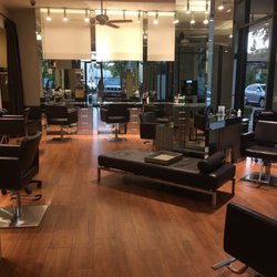 Nails by Dianna - Beautifully arranged well lit salon!