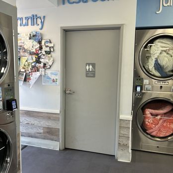 Bubbles LaundryRoom - Restroom (Jun 2025) - Laundromat Near Me - Cypress, California