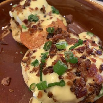 Another Broken Egg Cafe - Eggs Blackstone Benedict - Breakfast & Brunch Near Me - Winter Park, Florida