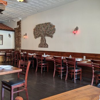 Cinar Turkish Restaurant 1 - Interior seating - Turkish Near Me - Cliffside Park, New Jersey Cinar Turkish Restaurant 1 - Interior seating - Turkish Near Me - Cliffside Park, New Jersey