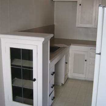 Windermere Apartments - I like that the kitchen is a separate room, rather than a galley - Apartments Near Me - Seattle, Washington