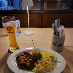 ERDINGER am Gendarmenmarkt - Goulash, spaetzle, and applesauce