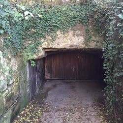Château de Bonhoste - L'entrée de la cave