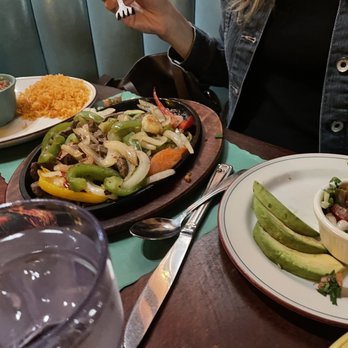 Tony's Jacal - Shrimp and Steak Fajitas - Salad Near Me - Solana Beach, California