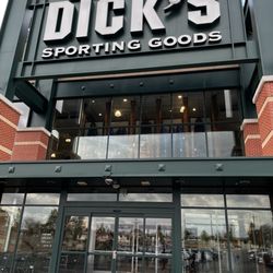 DICK'S Sporting Goods - Outside