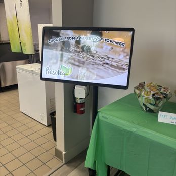 Presotea Berkeley - self ordering kiosk - Bubble Tea Near Me - Berkeley, California
