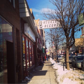 Reckless Records - Reckless Records. Broadway location. - Vinyl Records Near Me - Chicago, Illinois