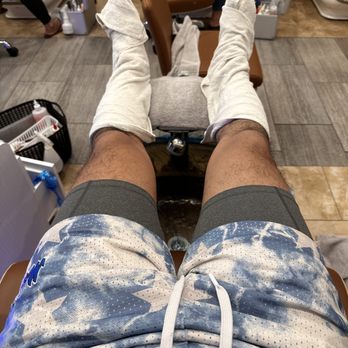 Lavish Nails & Spa Lash - Deluxe pedicure - Nail Salons Near Me - Orlando, Florida