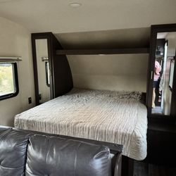 Adventure In Camping - Very comfortable queen size bed