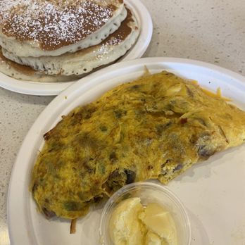 Koa Pancake House - High Steaks Omelette with (3) Macadamia Pancakes - Breakfast & Brunch Near Me - Honolulu, Hawaii