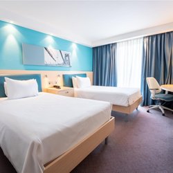 Hampton by Hilton Bristol City Centre - Guest room
