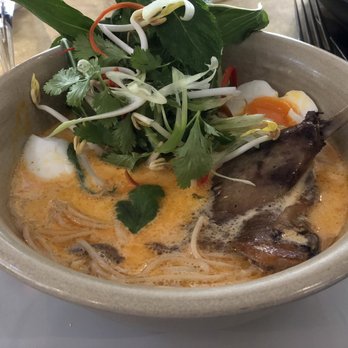 Millbrook Resort Queenstown - Hole in one cafe. Duck laksa. - Hotels Near Me - Queenstown, OTA