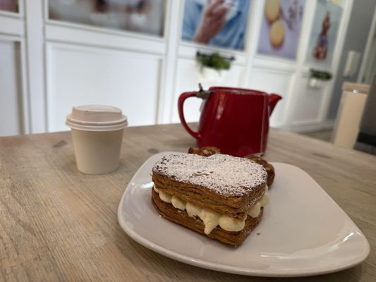 Cafe La Maude by null