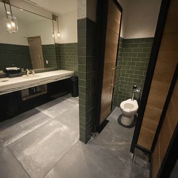 CARVE American Grille - Central Austin - Super clean bathrooms! - New American Near Me - Austin, Texas