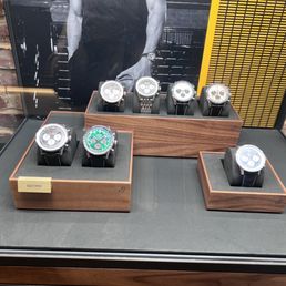 Breitling - Watches Near Me - Honolulu, Hawaii