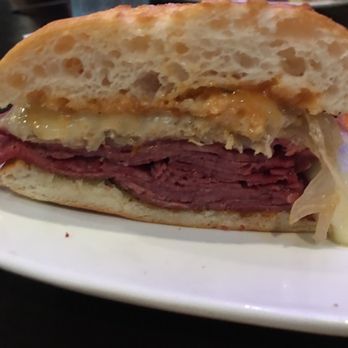 R.T. O'Sullivans - Rueben on GF bun. - Irish Near Me - Mesa, Arizona