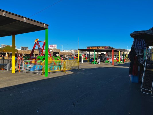 Denio's Farmers Market & Swap Meet by null