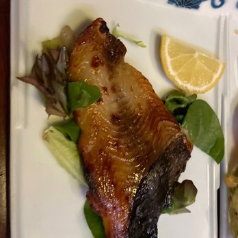 Ginza Sushi - Sushi Bars Near Me - Honolulu, Hawaii Ginza Sushi - Sushi Bars Near Me - Honolulu, Hawaii