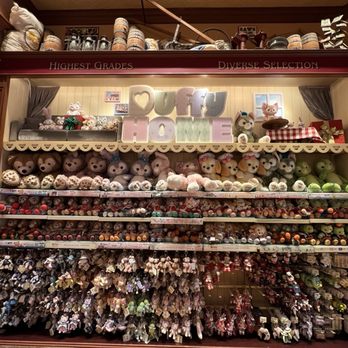 香港迪士尼樂園 - So much Duffy & friends...not so much Fab 5 characters - Amusement Parks Near Me - Hong Kong, HK 香港迪士尼樂園 - So much Duffy & friends...not so much Fab 5 characters - Amusement Parks Near Me - Hong Kong, HK