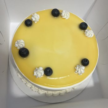 Flour Bakery + Cafe - What I got (cake that looks like it could not have had less effort into decorating and completely different from the picture online) - Bakeries Near Me - Boston, Massachusetts
