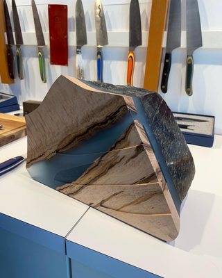 New West Knifeworks & MTN MAN Toy Shop by null