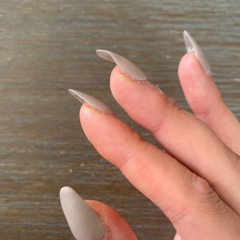 Queen B nail salon - Nail Salons Near Me - Glendale, California