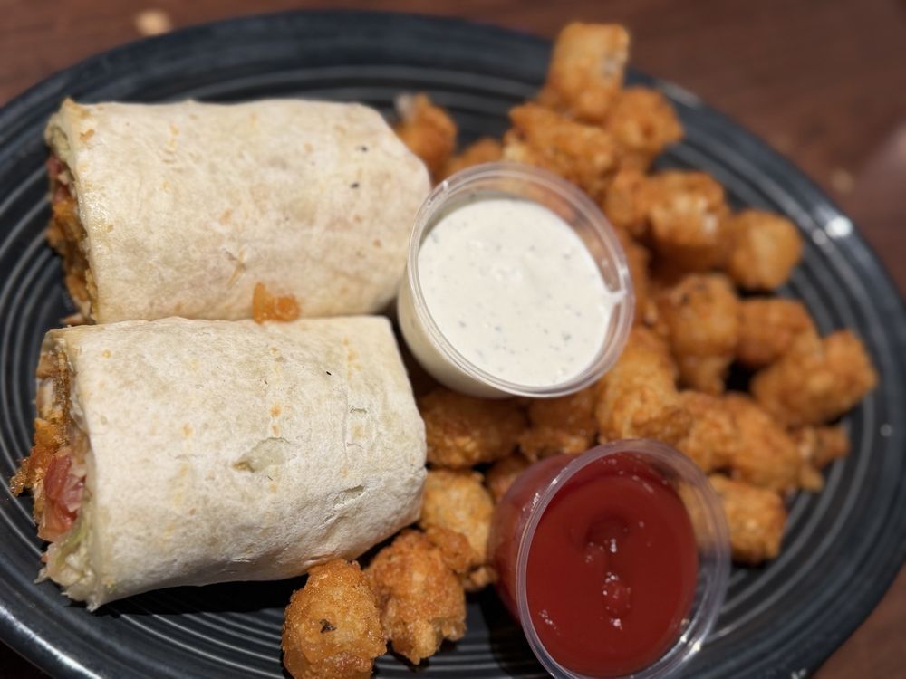 Social spots from Hemingway's Cafe