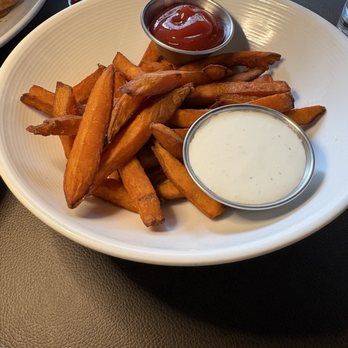La Condesa Eatery - Sweet potato fries - Salad Near Me - Reno, Nevada La Condesa Eatery - Sweet potato fries - Salad Near Me - Reno, Nevada