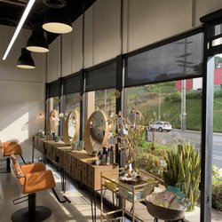Jule Salon & Boutique