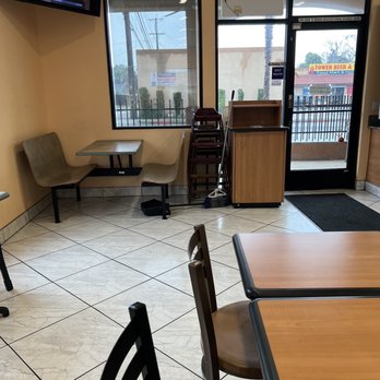 Don Salsa's - Seating area - Mexican Near Me - Fresno, California Don Salsa's - Seating area - Mexican Near Me - Fresno, California