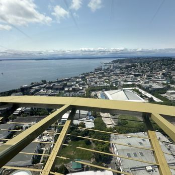 Space Needle - Landmarks & Historical Buildings Near Me - Seattle, Washington