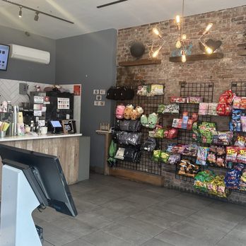 Yaya Tea Grand - inside of shop - Bubble Tea Near Me - New York, New York