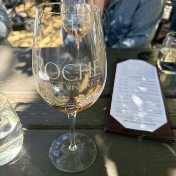 Roche Winery - Wine Tasting Room Near Me - Sonoma, California