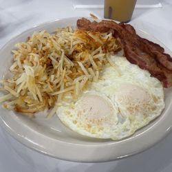 Lakewood Cafe - Hash Browns 2 Eggs Any Style Bacon