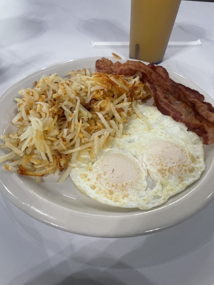 Lakewood Cafe
