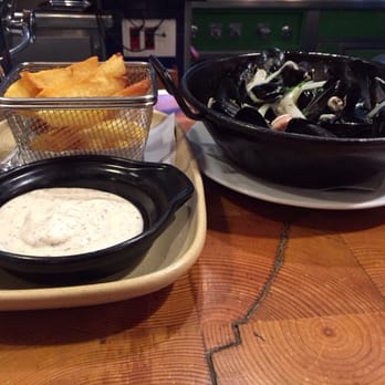 Cañete - Mussels (comes with small portion of fries) - Tapas/Small Plates Near Me - Barcelona, B